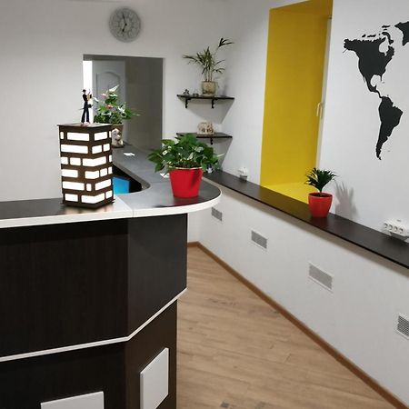 Cool Traveler Hostel Kyiv Exterior photo