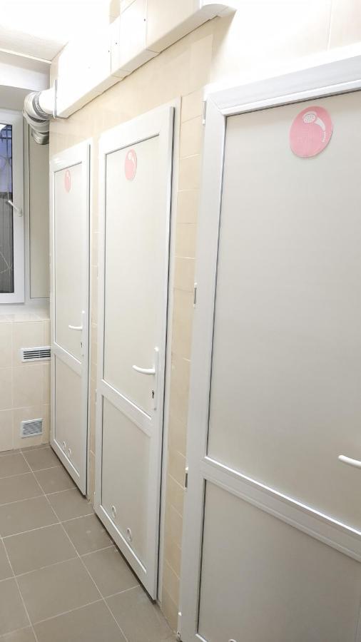 Cool Traveler Hostel Kyiv Exterior photo